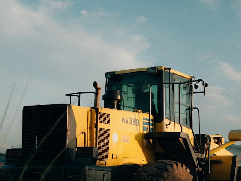 CAT 950 Wheel Loader - Side View